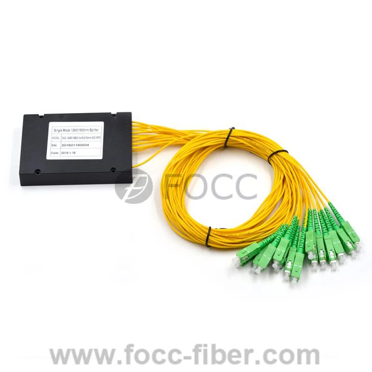Divisor do PLC 1x16 na caixa do ABS